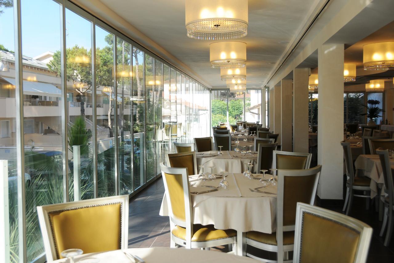 Hotel Caribia Pinarella Cervia Kültér fotó