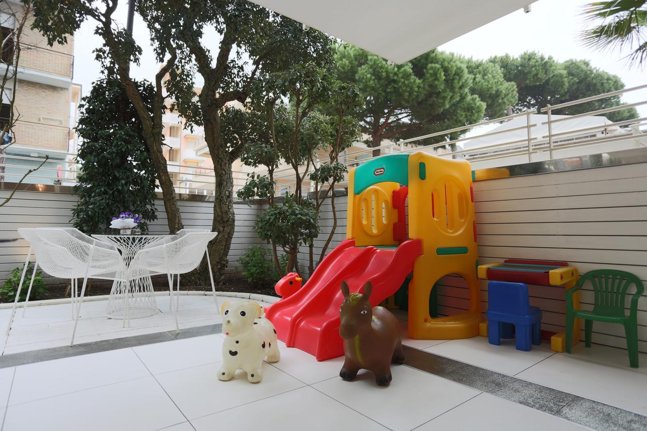 Hotel Caribia Pinarella Cervia Kültér fotó