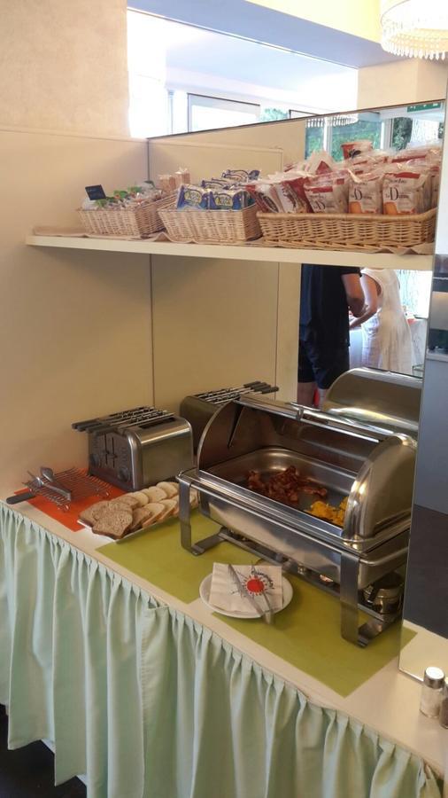 Hotel Caribia Pinarella Cervia Kültér fotó